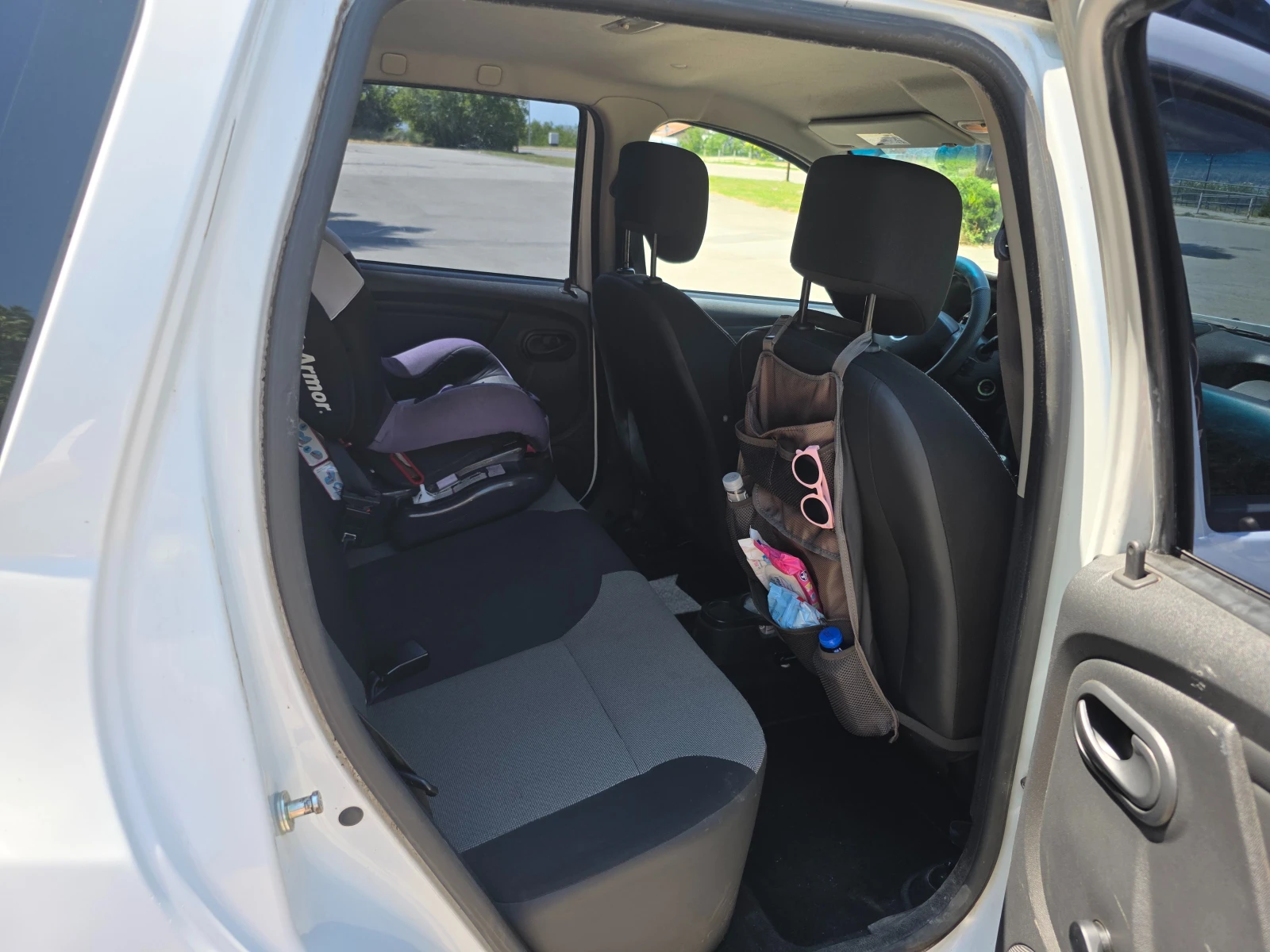 Dacia Duster, снимка 10 - Автомобили и джипове - 55225612