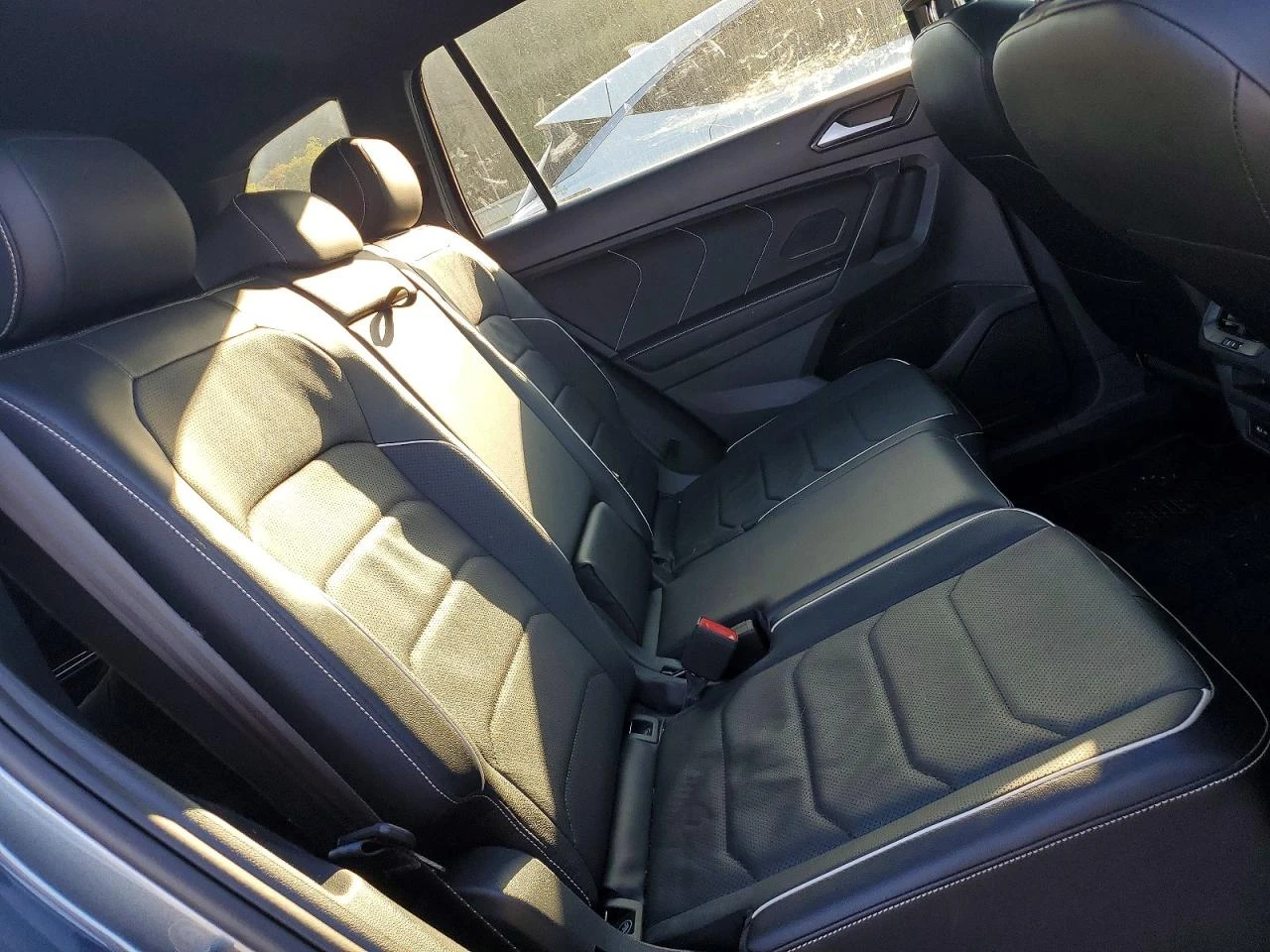 VW Tiguan 2.0T* R-LINE-BLACK* DISTRONIC* 360-CAM* MEMORY* PO | Mobile.bg � ����������� 12