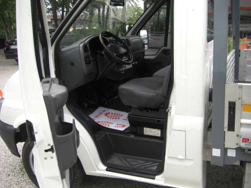 Ford Transit 2.4TDCI , снимка 8 - Бусове и автобуси - 45782647