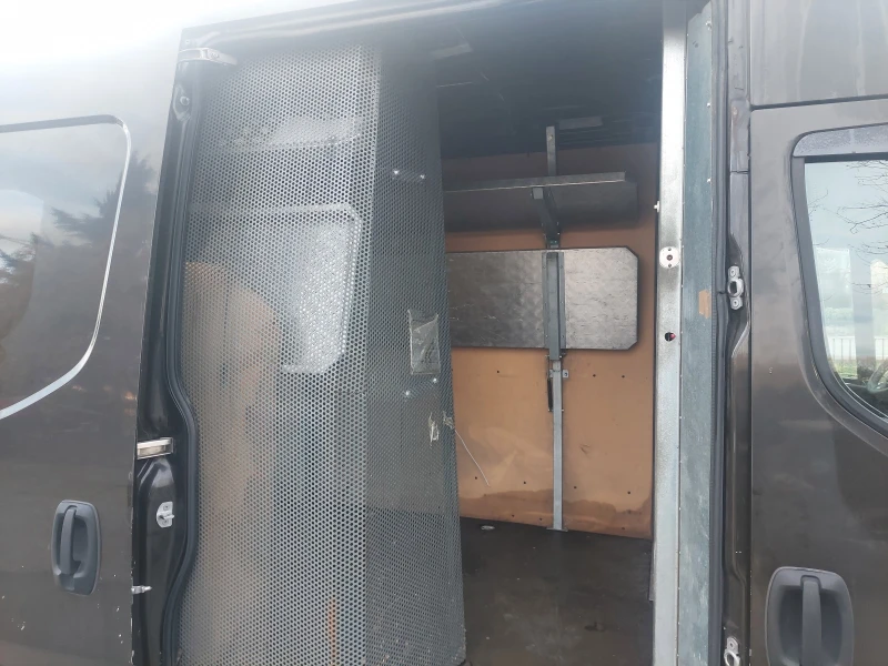 Iveco Daily 35s14 2, 3d 136ps MAXI, снимка 12 - Бусове и автобуси - 52553497