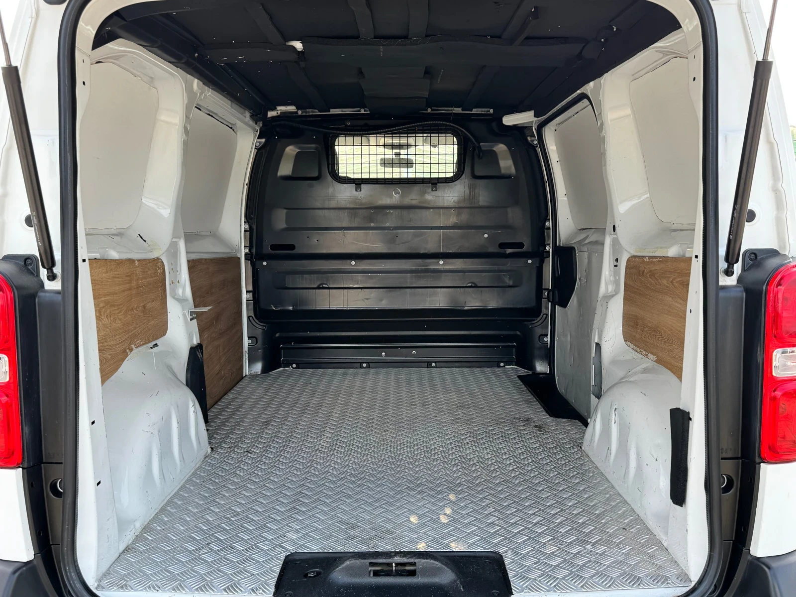 Citroen Jumpy 2.2HDI 150к.с. - изображение 3