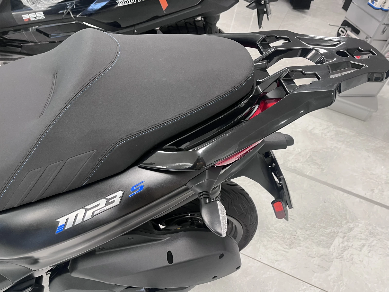 Piaggio Mp3 310 HPE, снимка 8 - Мотоциклети и мототехника - 56745039