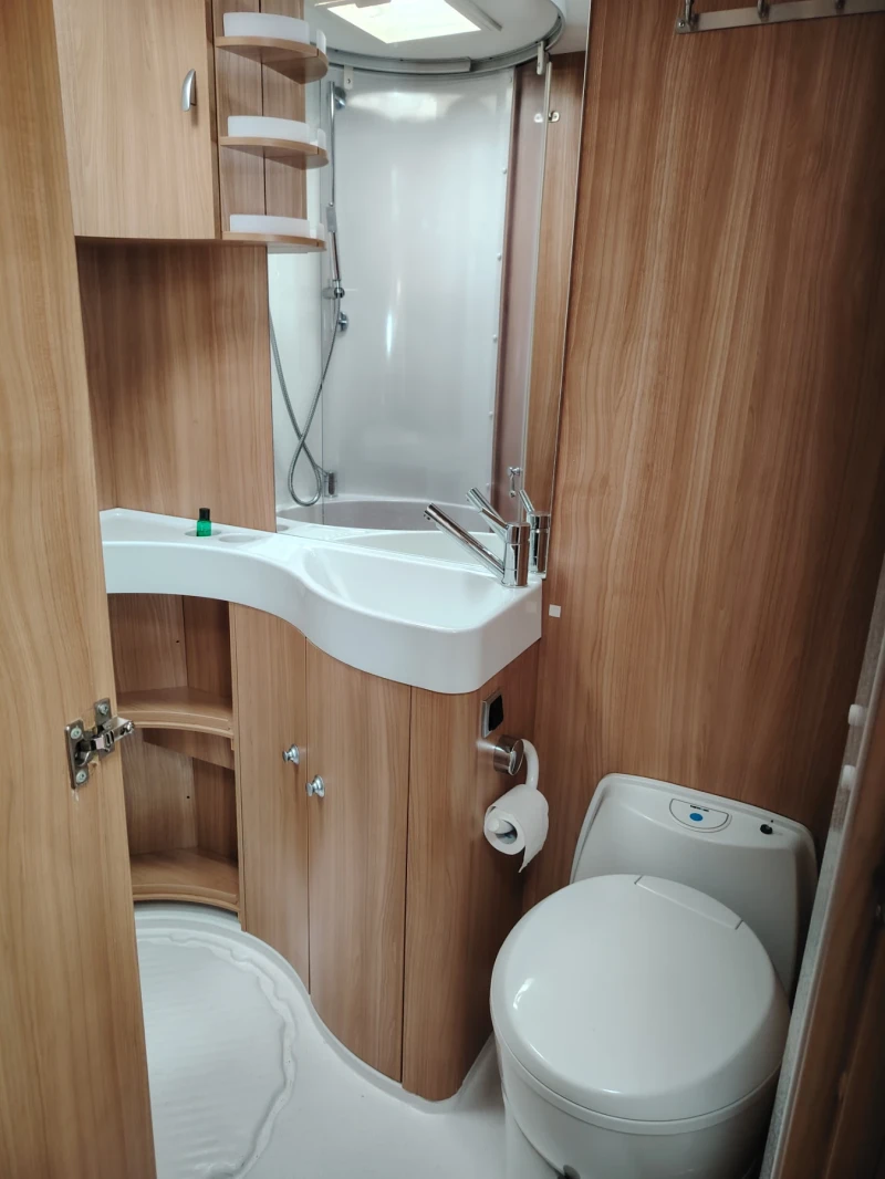 Кемпер Niesmann Bischoff, снимка 13 - Каравани и кемпери - 52472427