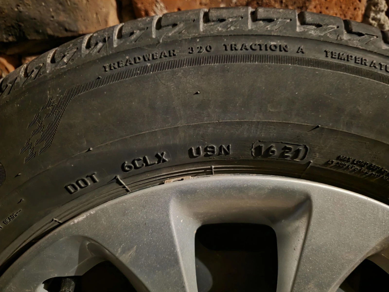 Гуми с джанти Bridgestone 185/65R15, снимка 4 - Гуми и джанти - 54098487