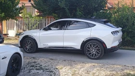 Ford Mustang Mach-E, снимка 2