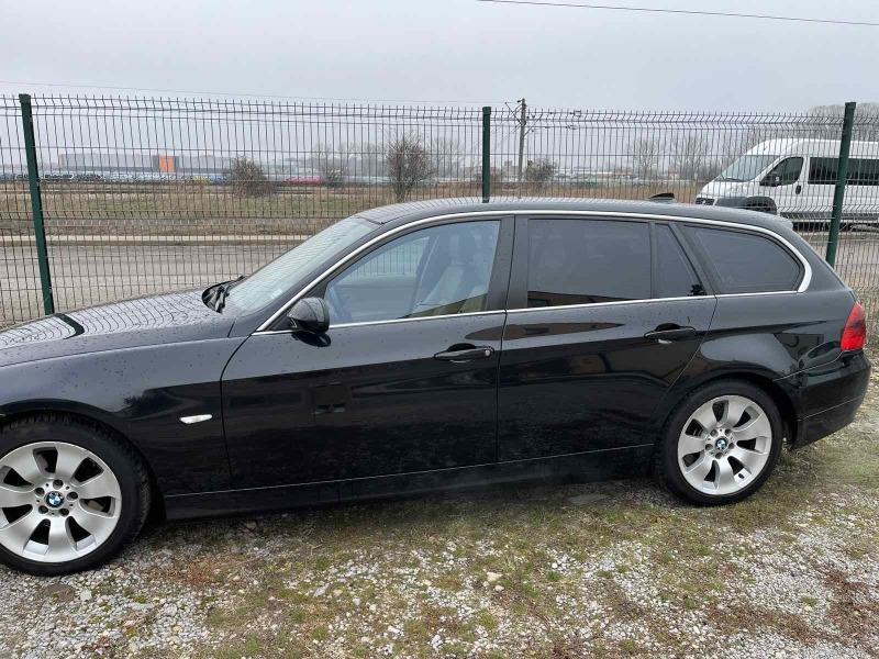 BMW 330, снимка 1 - Автомобили и джипове - 46363179