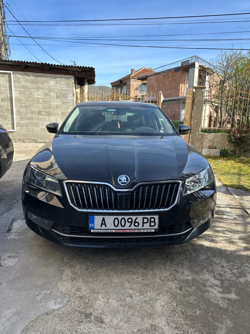 Skoda Superb, снимка 1 - Автомобили и джипове - 46640200