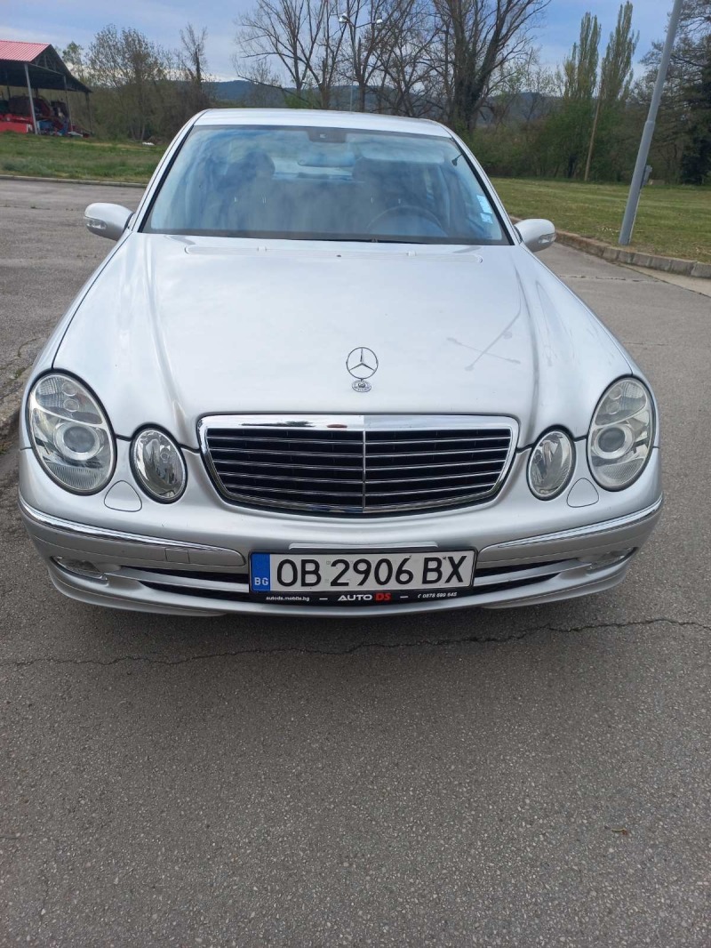 Mercedes-Benz E 220 КАТО НОВ, снимка 6 - Автомобили и джипове - 45637568