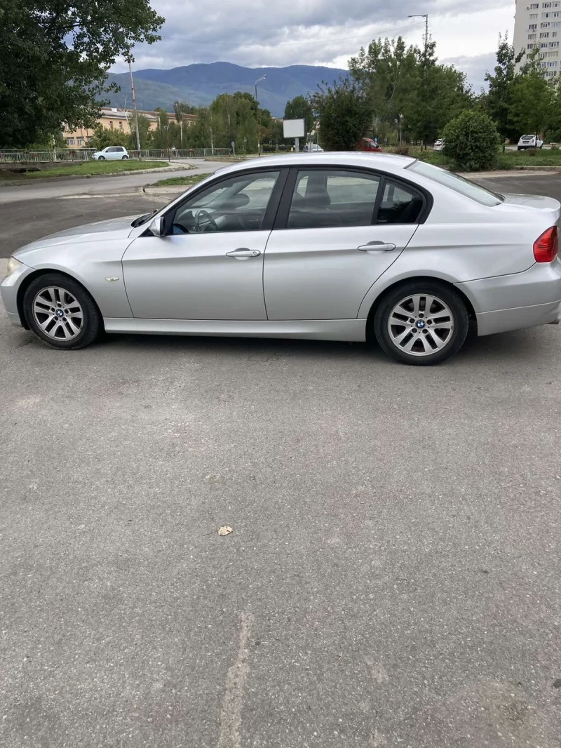 BMW 320, снимка 4 - Автомобили и джипове - 47369167