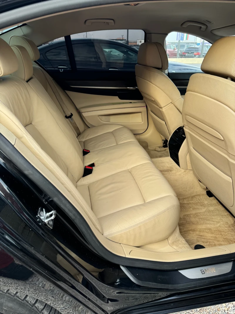 BMW 730 3.0D M-PAKET, снимка 8 - Автомобили и джипове - 48053902