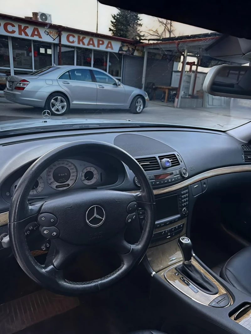 Mercedes-Benz E 500 E550 4matic, снимка 17 - Автомобили и джипове - 52294401