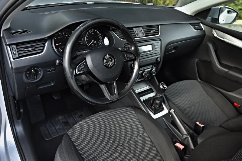 Skoda Octavia  1.6TDi, снимка 10 - Автомобили и джипове - 52395202