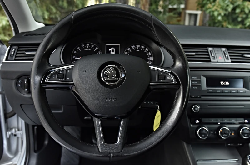 Skoda Octavia  1.6TDi, снимка 6 - Автомобили и джипове - 52395202