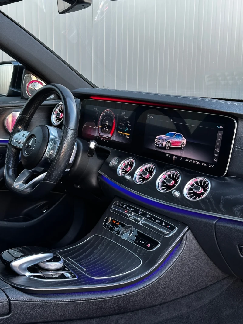 Mercedes-Benz E 220 Пълна история, Като нова, снимка 9 - Автомобили и джипове - 52755439