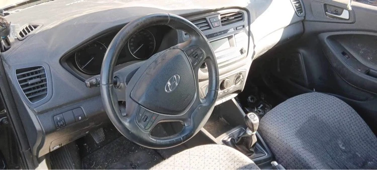 Hyundai I20 1.2i, снимка 6 - Автомобили и джипове - 45433267