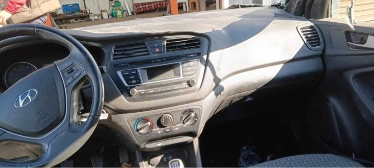 Hyundai I20 1.2i, снимка 7 - Автомобили и джипове - 45433267