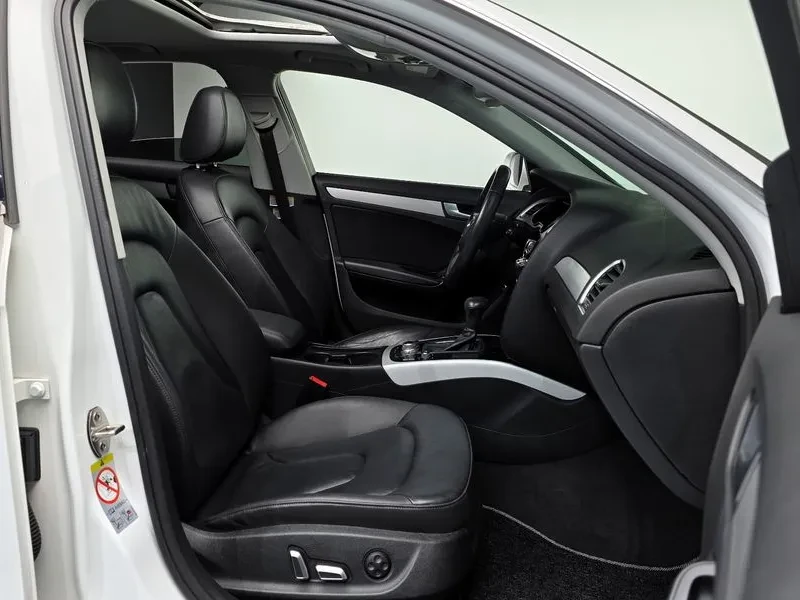 Audi A4 2.0 TDI, снимка 10 - Автомобили и джипове - 54143486