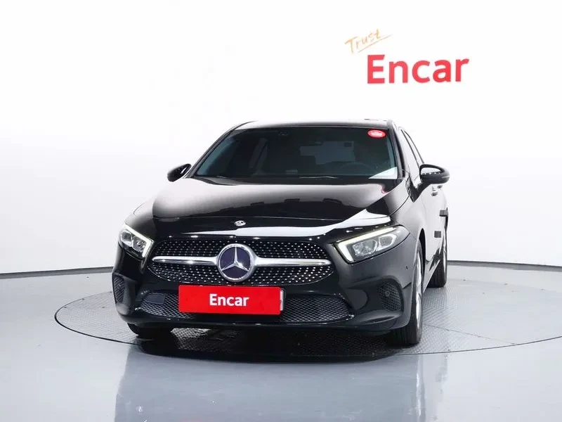 Mercedes-Benz A 200 Hatchback, снимка 3 - Автомобили и джипове - 55951615