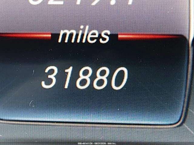 Mercedes-Benz E 350 4MATIC* 360 КАМЕРИ* ХЕДЪП* , снимка 15 - Автомобили и джипове - 56326234