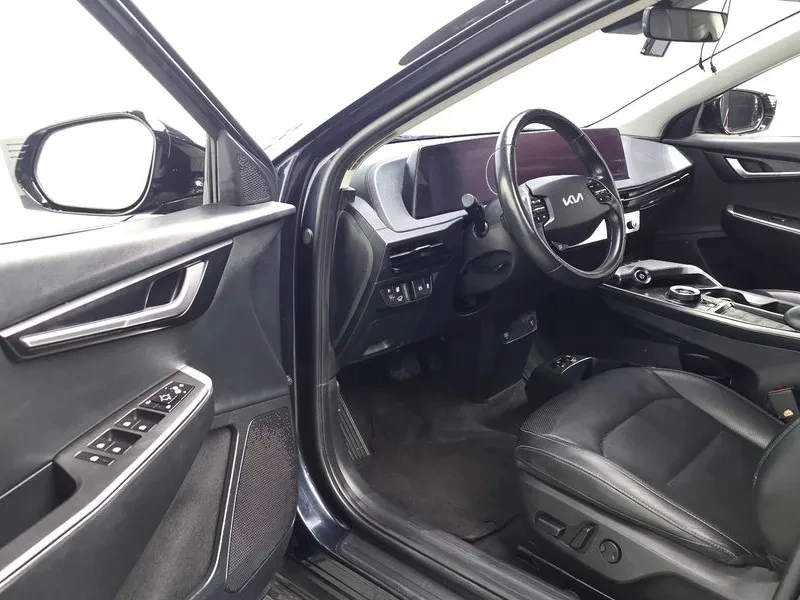 Kia EV6 AWD AIR, снимка 11 - Автомобили и джипове - 56560055