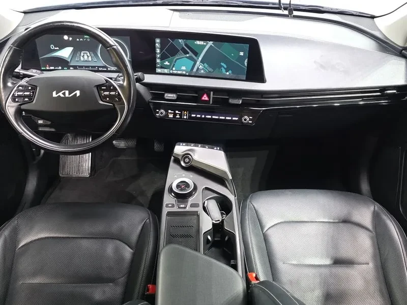 Kia EV6 AWD AIR, снимка 7 - Автомобили и джипове - 56560055