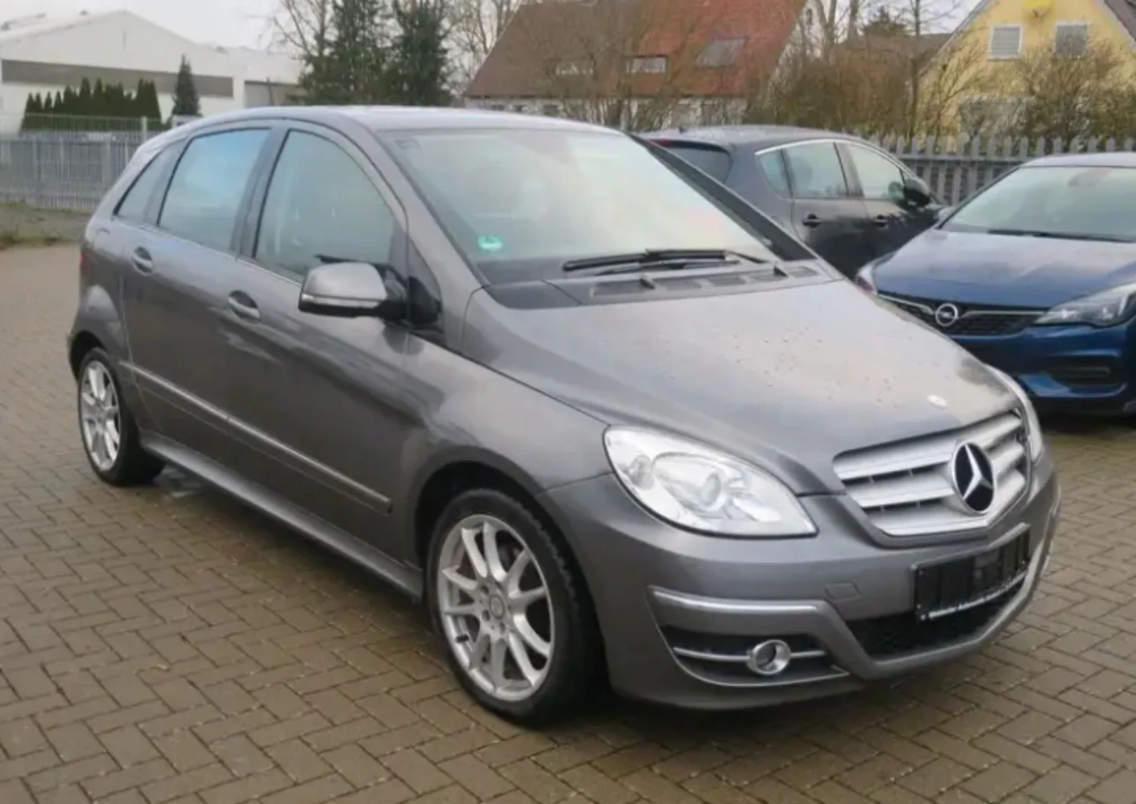 Mercedes-Benz B 200, снимка 1