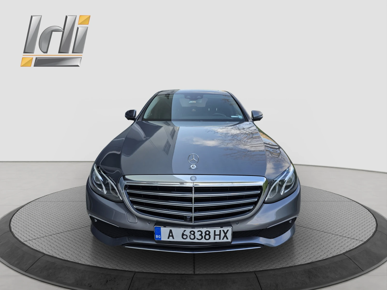 Mercedes-Benz E 220 9G-tronic , снимка 1