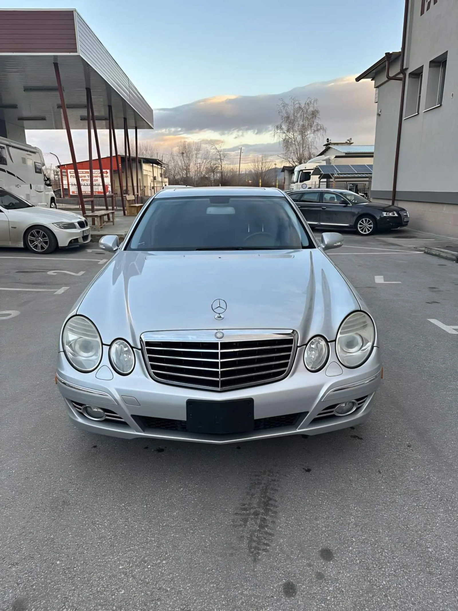 Mercedes-Benz E 500 E550 4matic, снимка 1