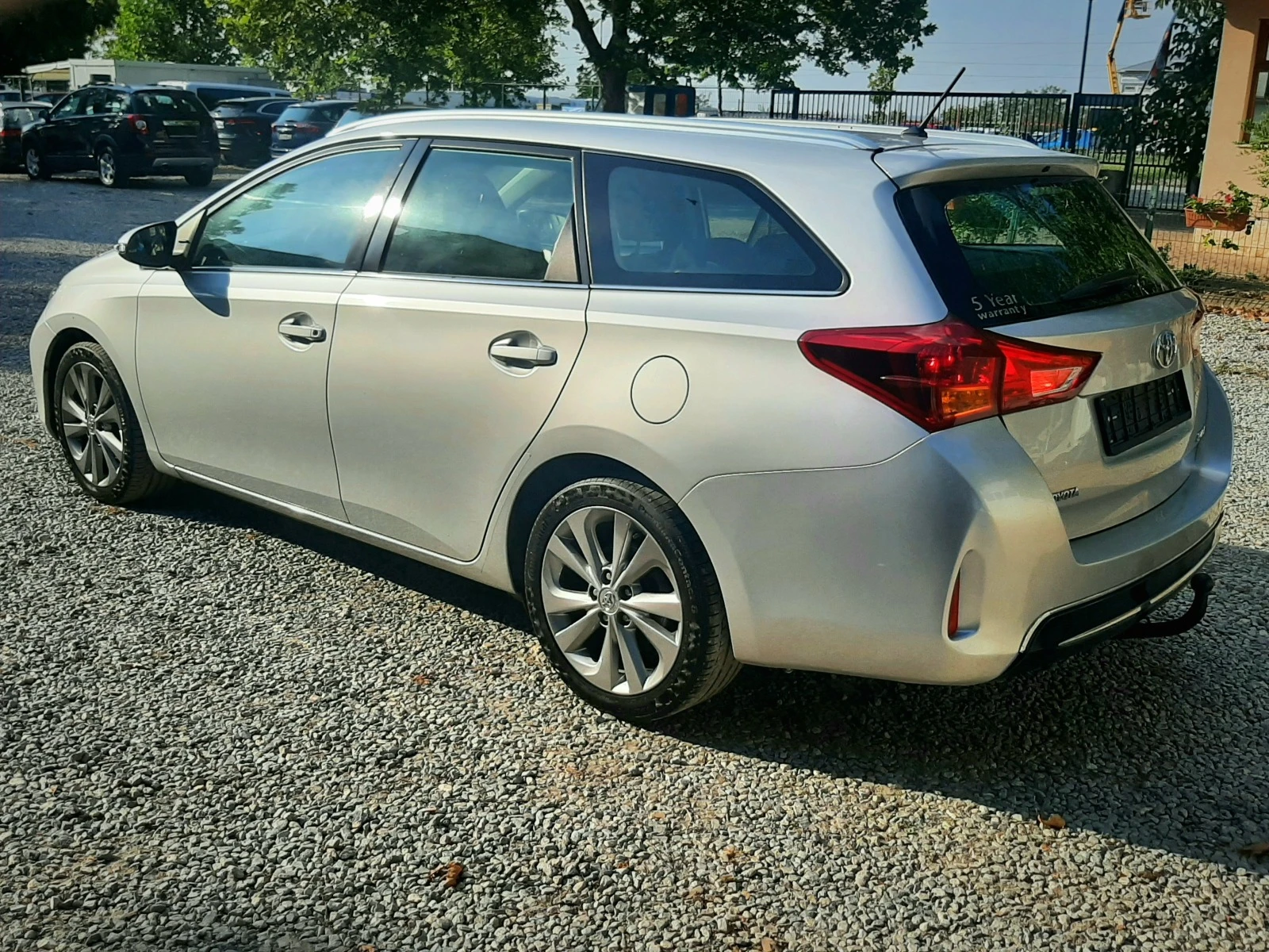 Toyota Auris 1.4D4d 6ск. * НАВИГАЦИЯ* КАМЕРА* XENON - изображение 6