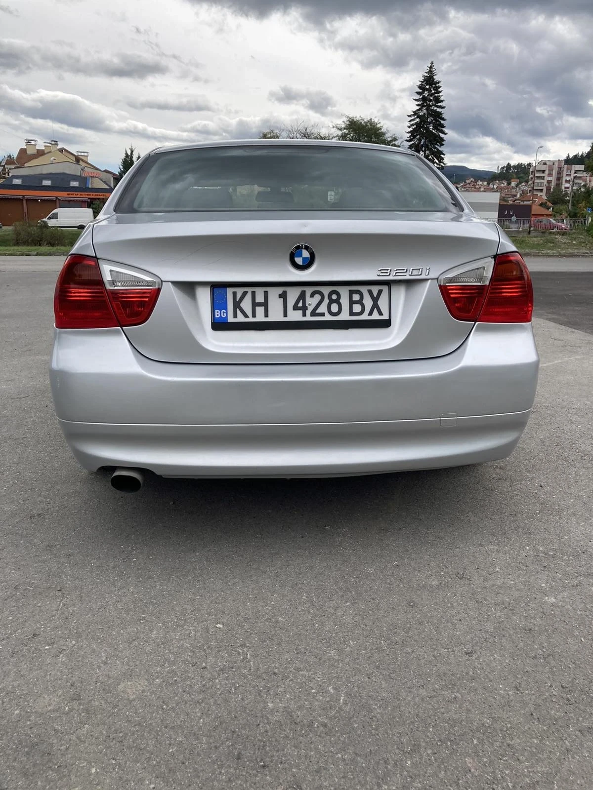 BMW 320  - изображение 5