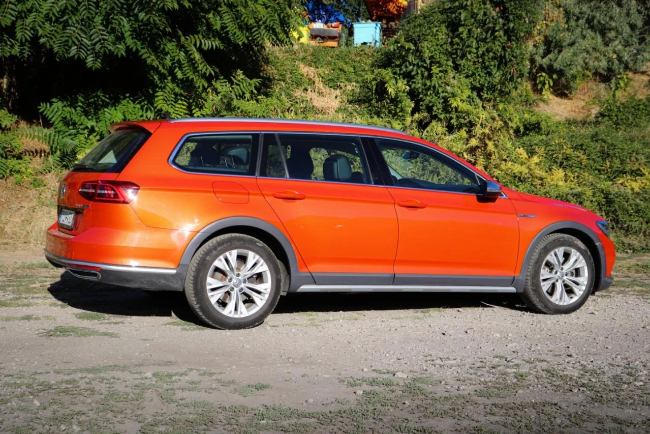 VW Alltrack Habanero Orange Metallic 2.0TDI 4-MOTION DSG 190PS, снимка 14 - Автомобили и джипове - 56256161