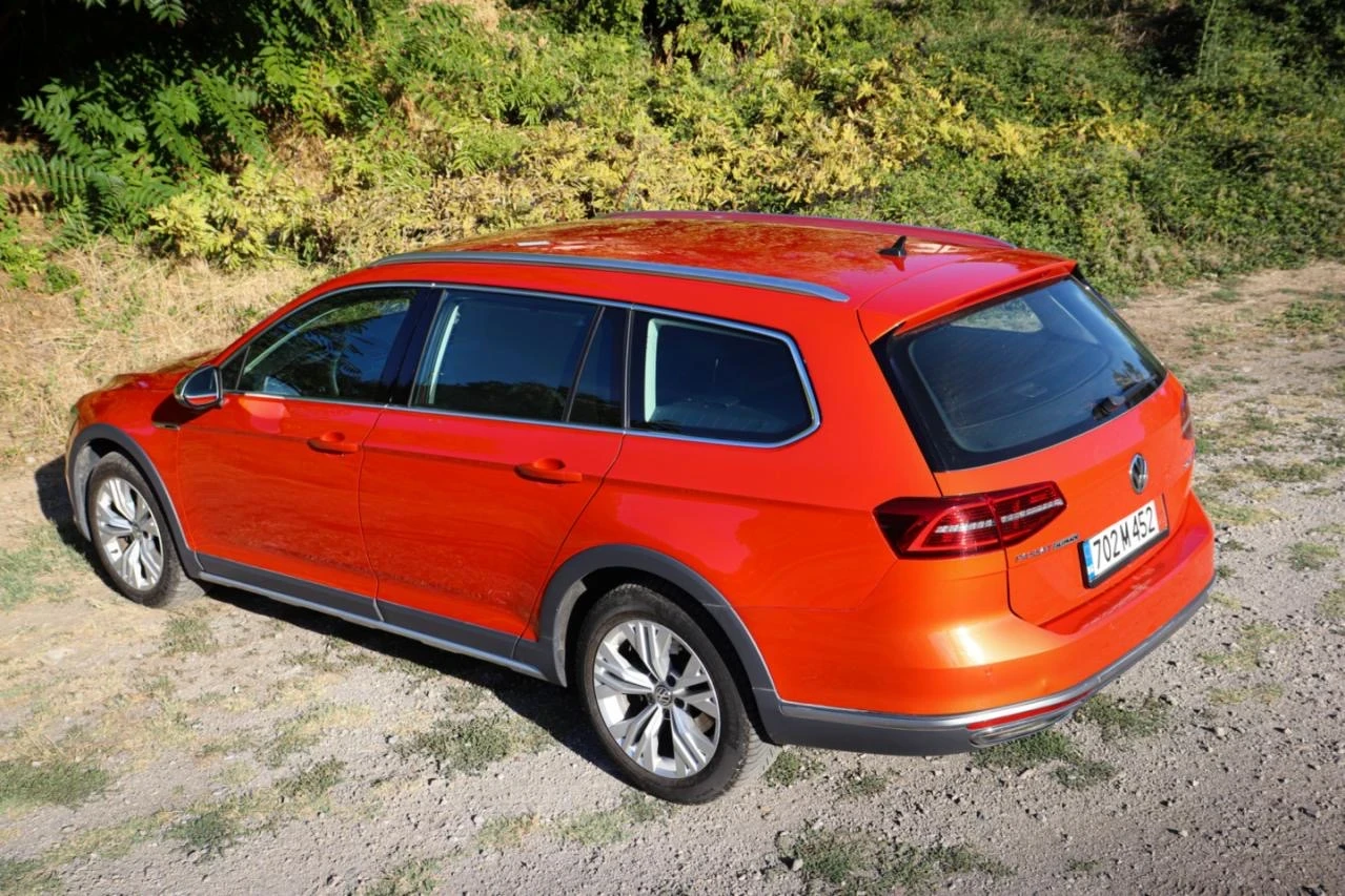 VW Alltrack Habanero Orange Metallic 2.0TDI 4-MOTION DSG 190PS, снимка 11 - Автомобили и джипове - 56256161