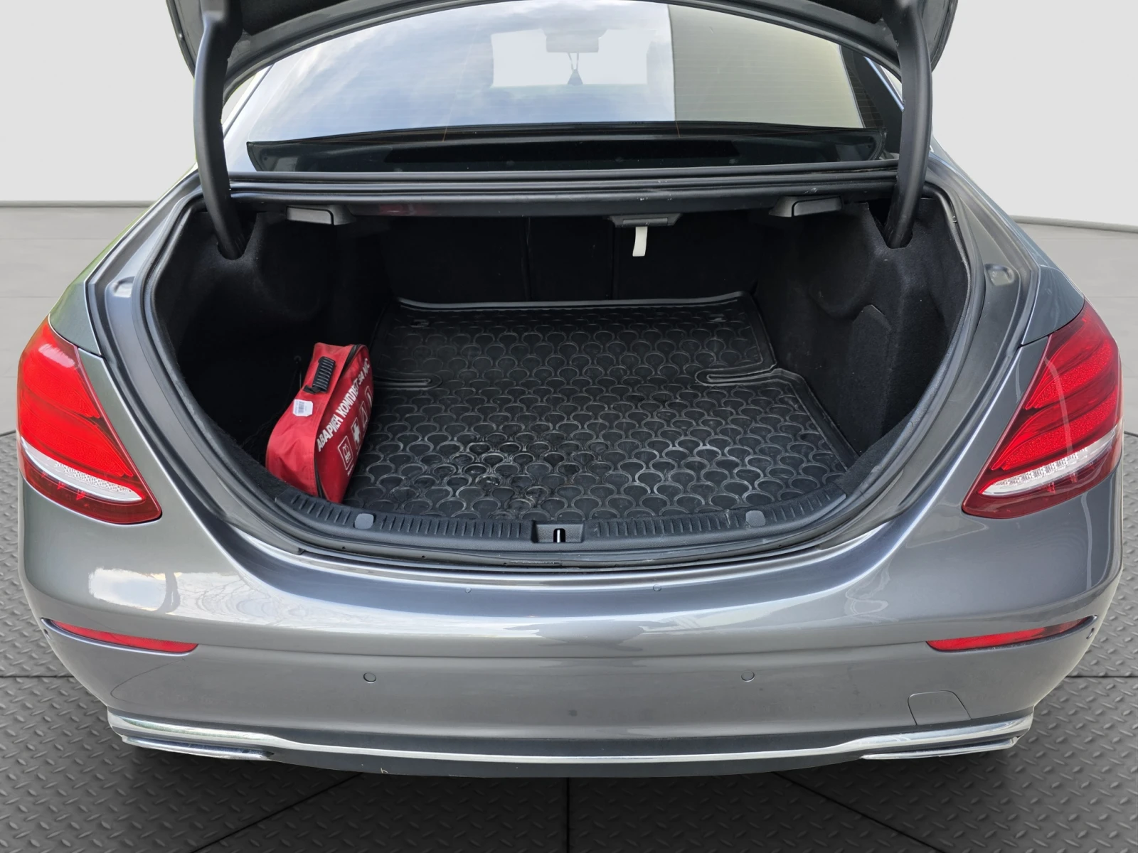 Mercedes-Benz E 220 9G-tronic  | Mobile.bg — изображение 15