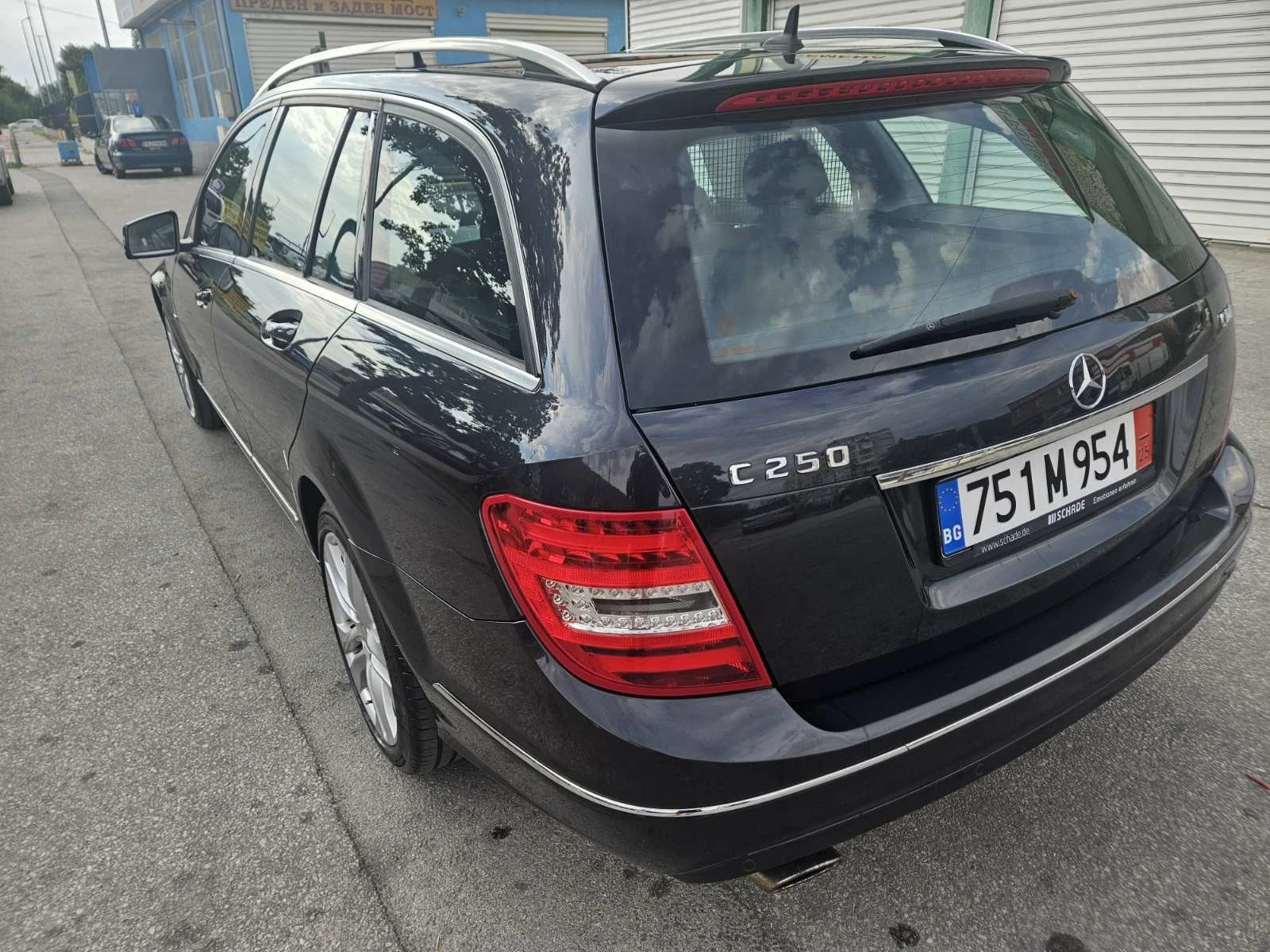 Mercedes-Benz C 250 204к.с Facelift - изображение 8