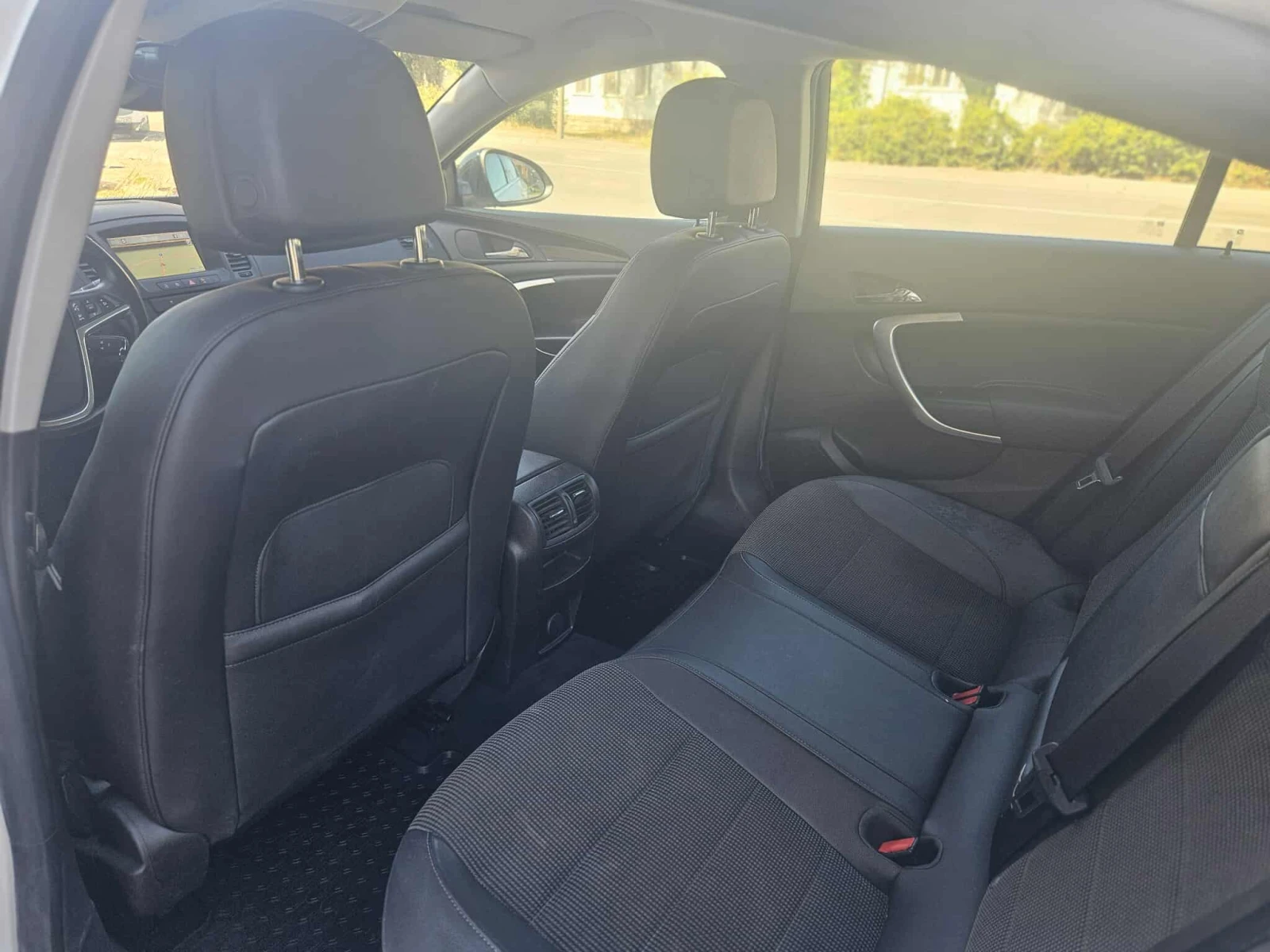 Opel Insignia 2.0 - изображение 10