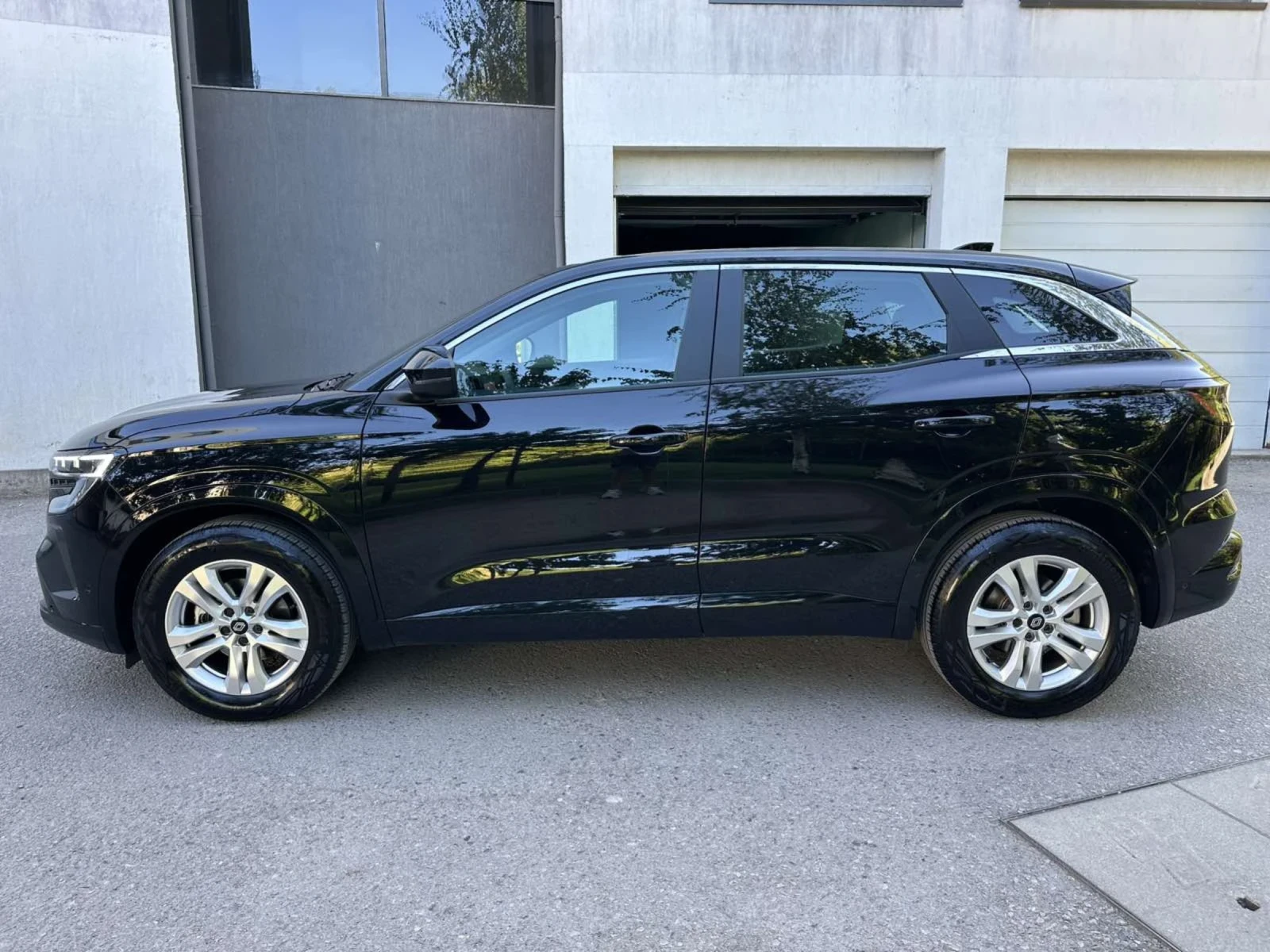 Renault Austral 1.3 MILD HYBRID / КАМЕРА / 27000 - изображение 4