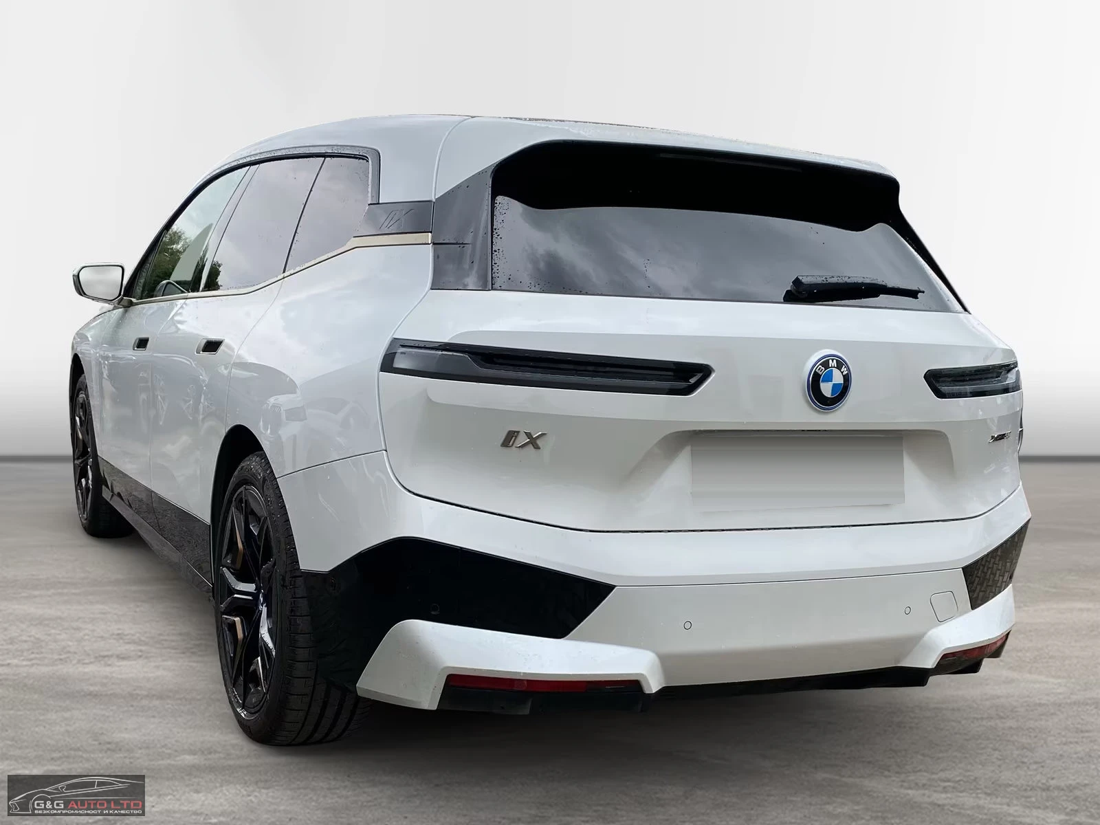 BMW iX 50/xDRIVE/523HP/SPORT/360/H&K/SKYLONGE/767v - изображение 4