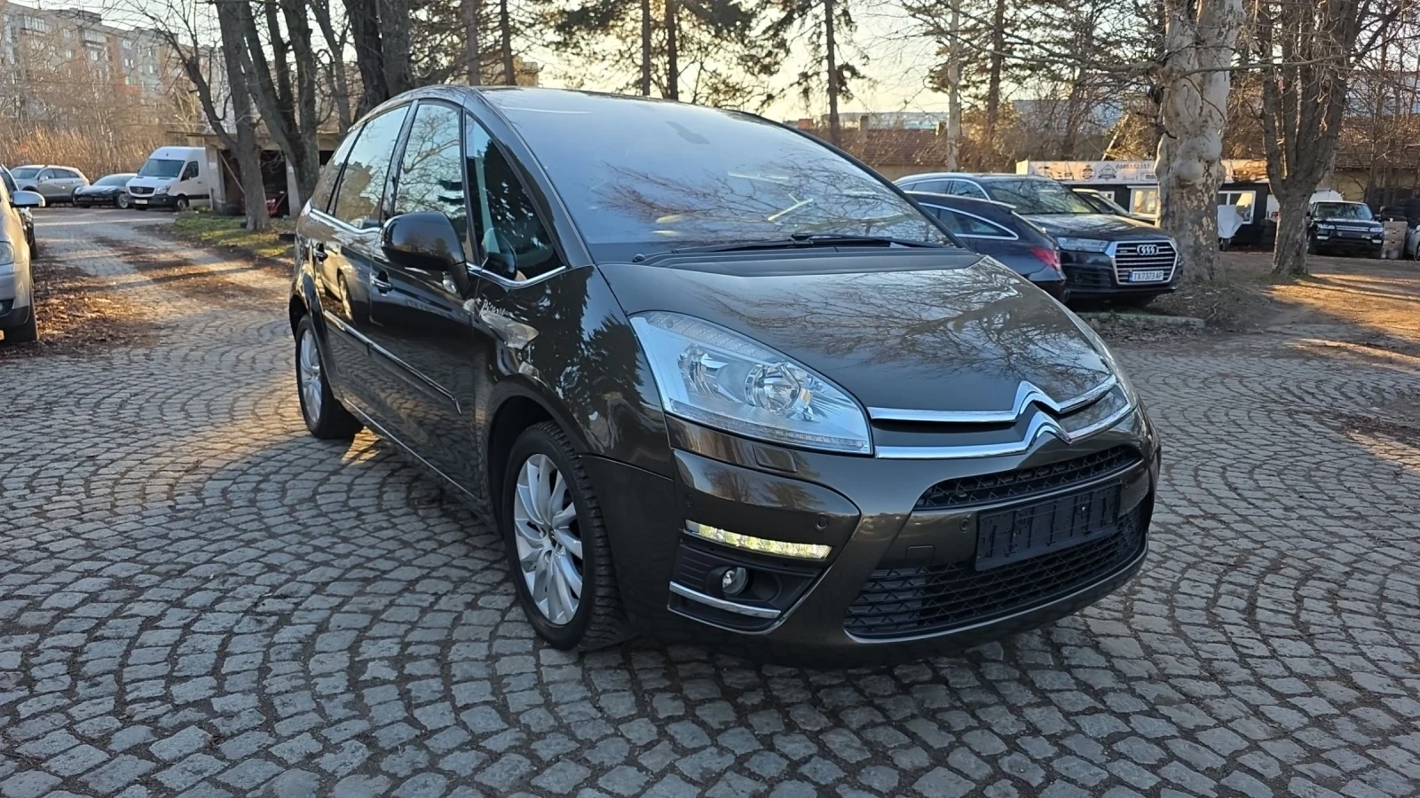 Citroen C4 Picasso 2.0HDI 150k.c., снимка 3 - Автомобили и джипове - 53752564