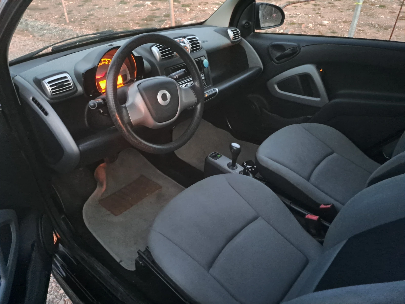 Smart Fortwo 1.1ESKYSIVE КЛИМАТИК, снимка 7 - Автомобили и джипове - 53772739