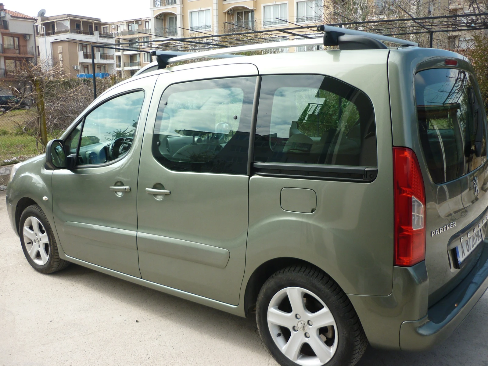 Peugeot Partner, снимка 4 - Автомобили и джипове - 53913025