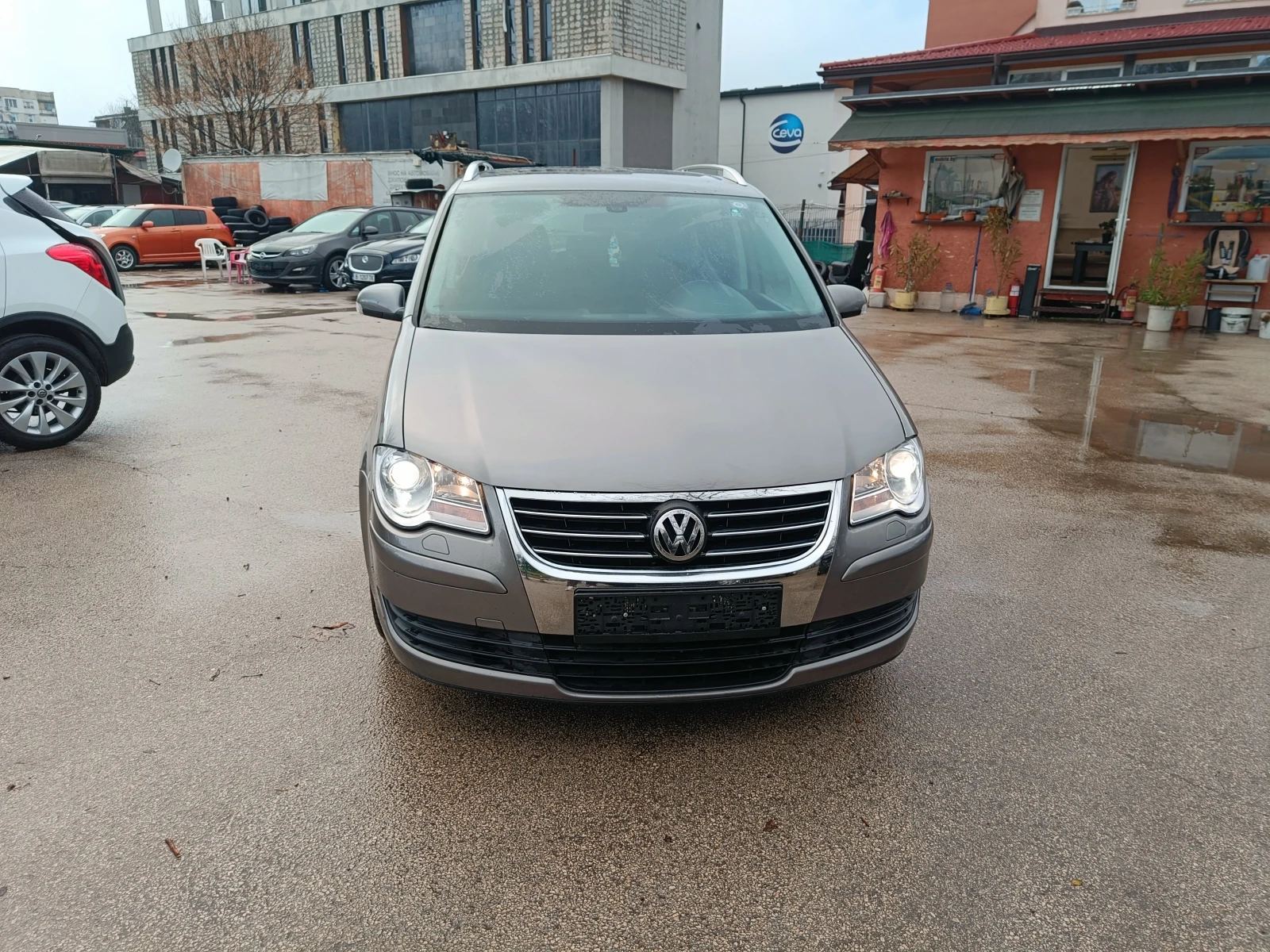VW Touran 1.9 BARTER 105, снимка 2 - Автомобили и джипове - 54000763