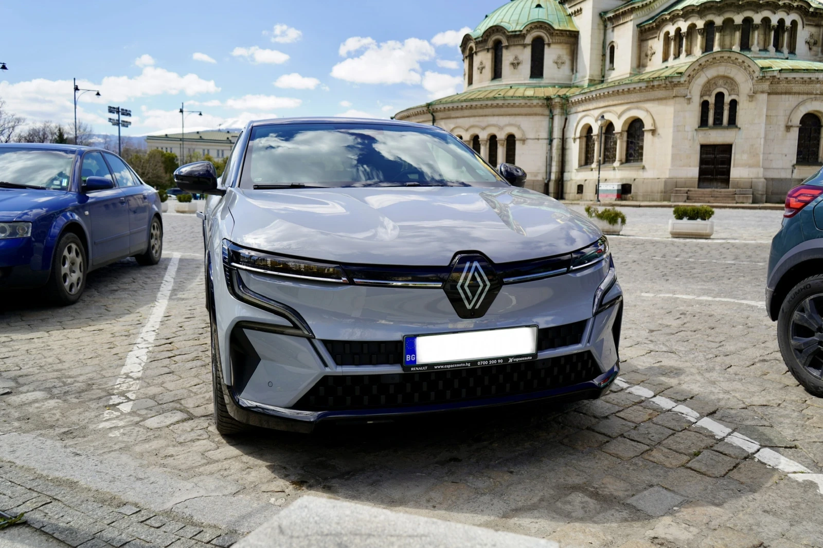 Renault Megane Etech 60 kWh, Techno, 2024, Гаранция