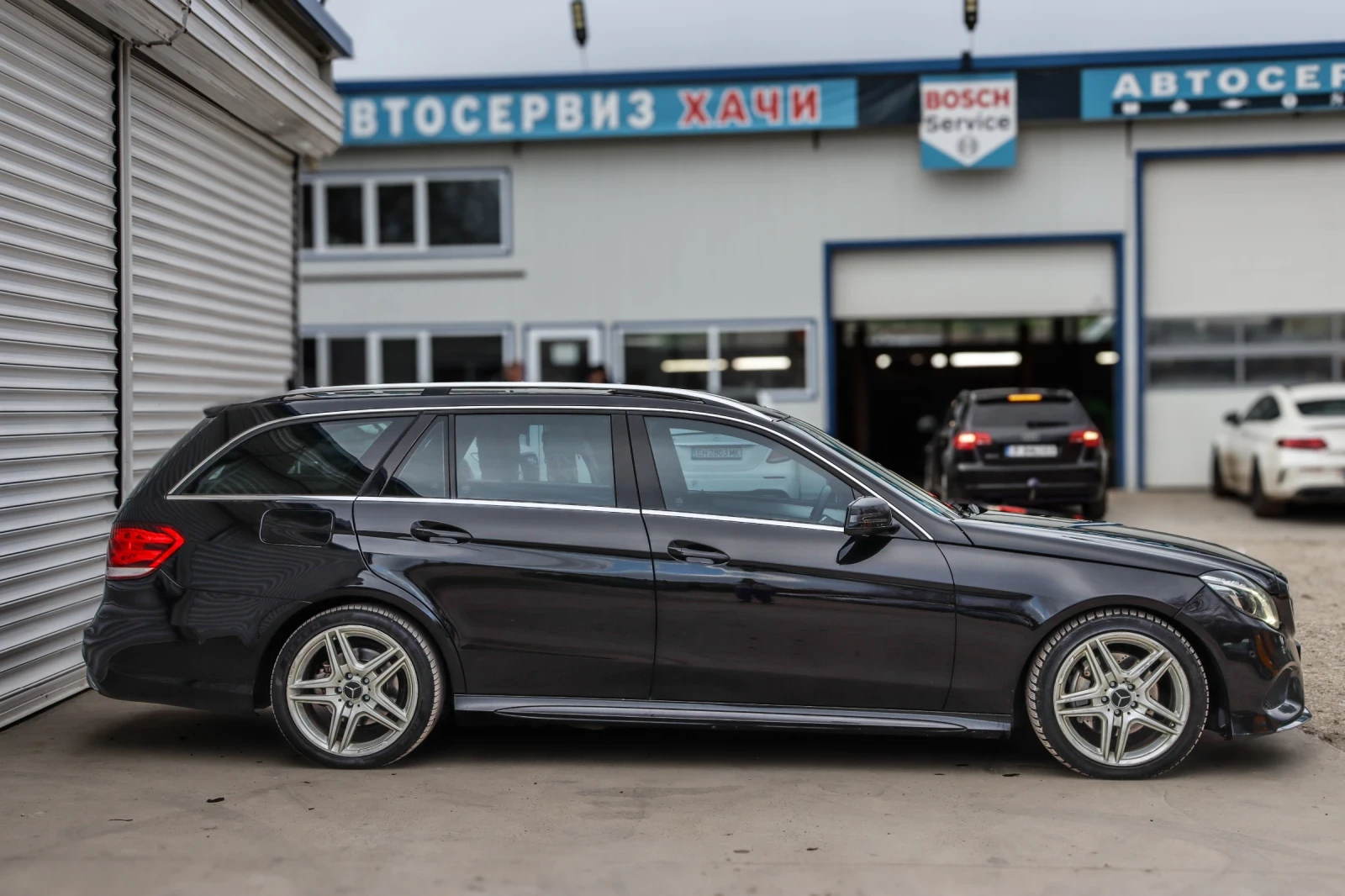 Mercedes-Benz E 300 d V6 AMG LED 9G, снимка 4 - Автомобили и джипове - 54158480