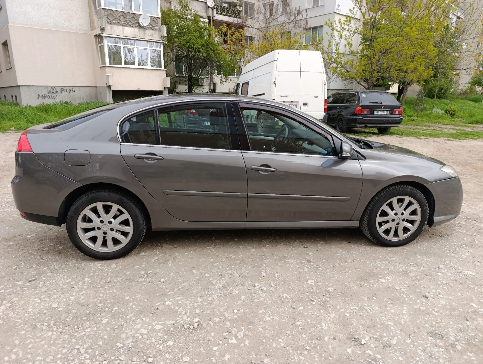 Renault Laguna 2.0 dci, снимка 7 - Автомобили и джипове - 54191563