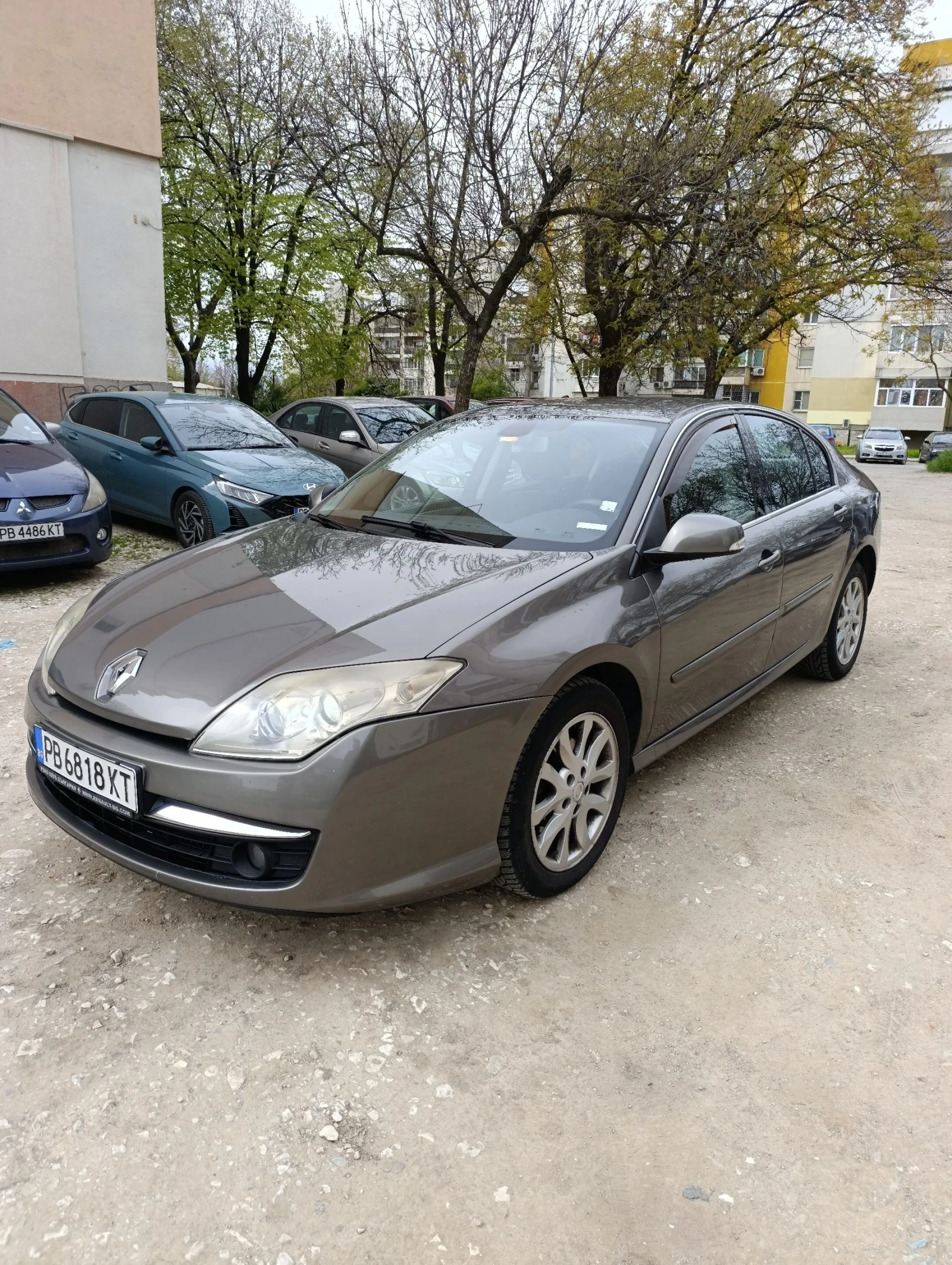 Renault Laguna 2.0 dci, снимка 2 - Автомобили и джипове - 54191563