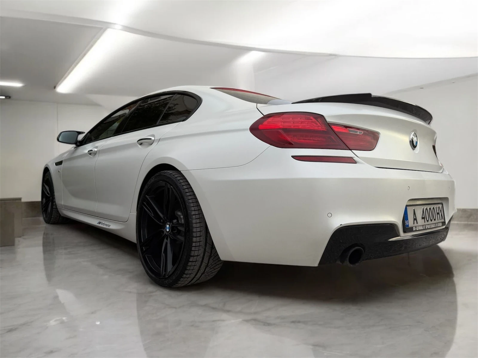 BMW 640 Индивидуал, Head Up display, Distronic, Лизинг, снимка 2 - Автомобили и джипове - 54396976