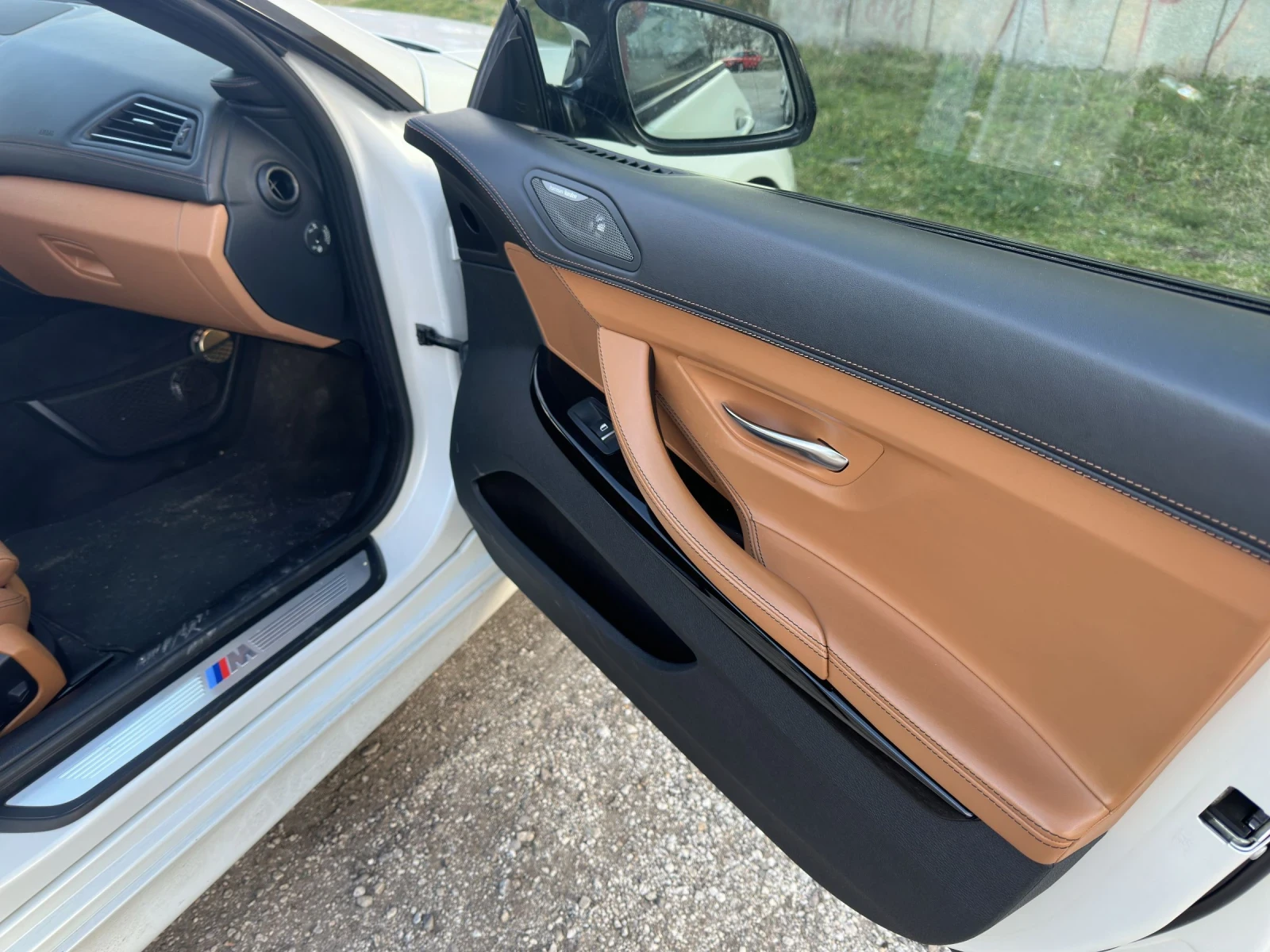 BMW 640 Индивидуал, Head Up display, Distronic, Лизинг, снимка 9 - Автомобили и джипове - 54396976