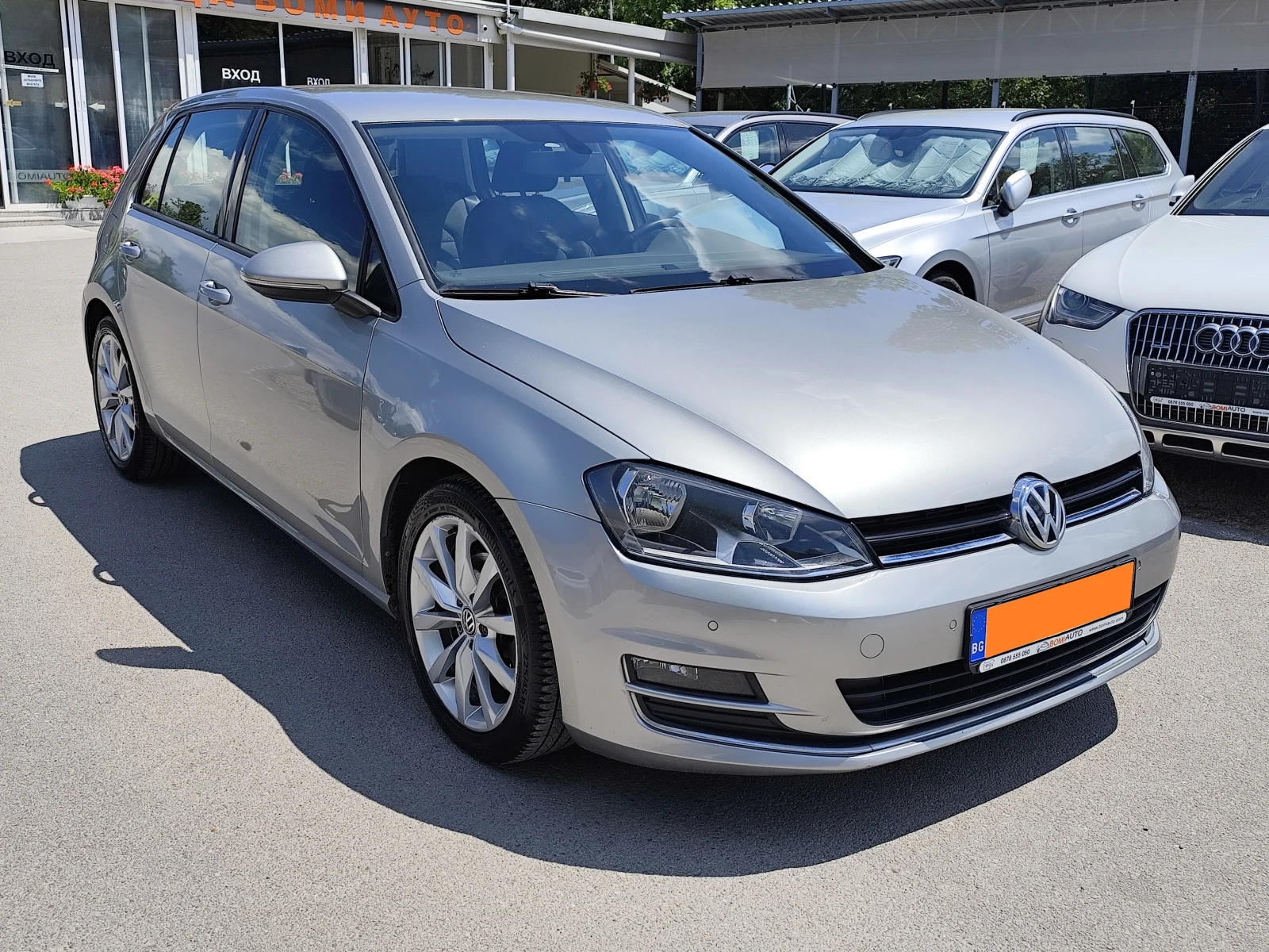 VW Golf 1.6TDi* EURO6B* ABTOMATИК* , снимка 3 - Автомобили и джипове - 54629615