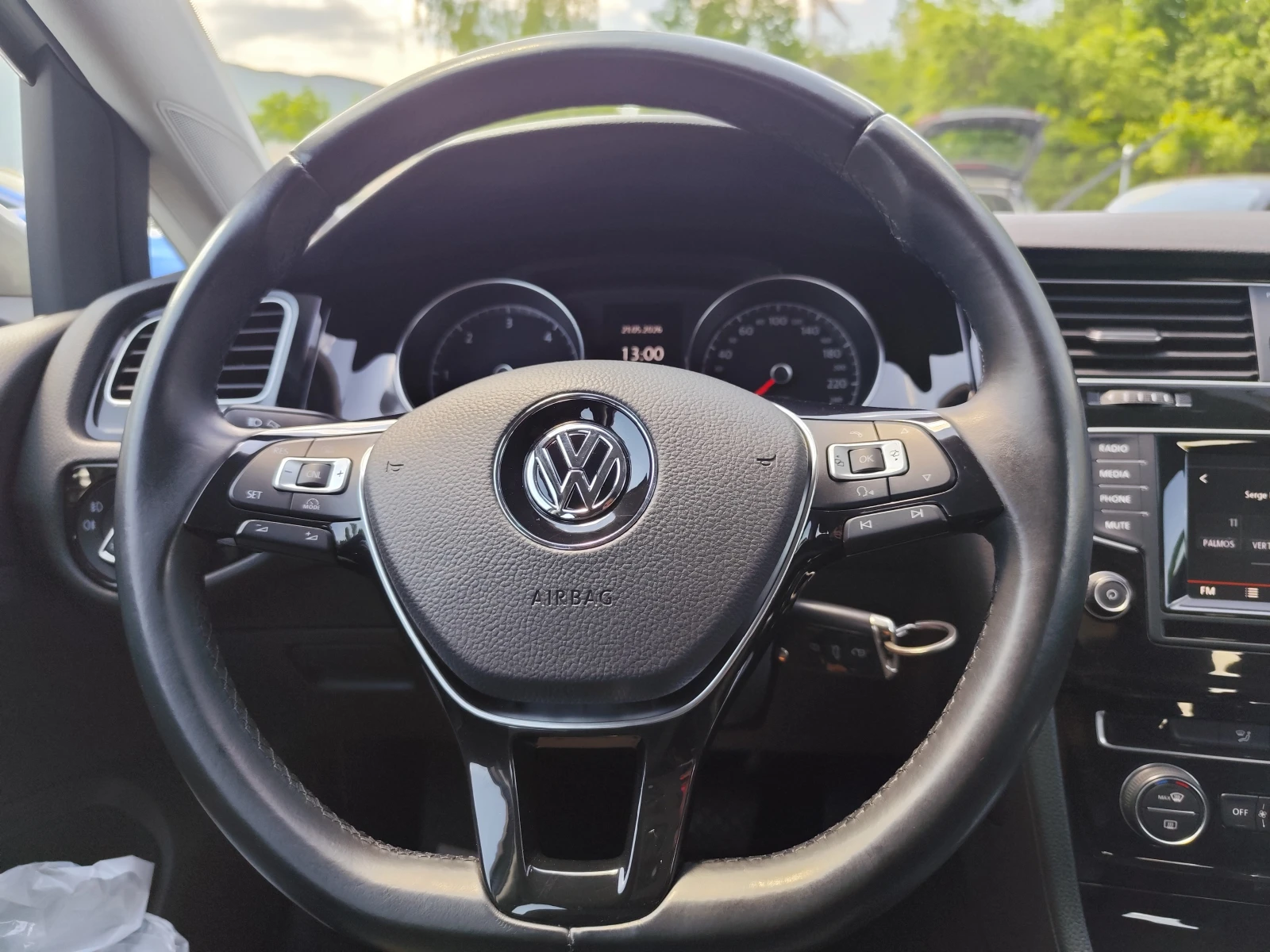 VW Golf 1.6TDi* EURO6B* ABTOMATИК* , снимка 10 - Автомобили и джипове - 54629615