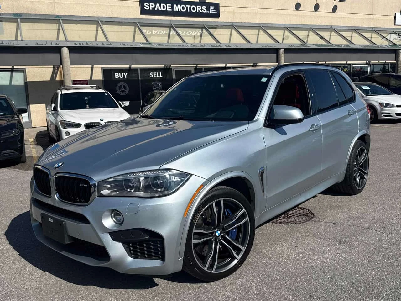 BMW X5M | HUD| ПОДГРЕВИ| ЧЕРВЕН САЛОН| ПАНОРАМА| CARFAX